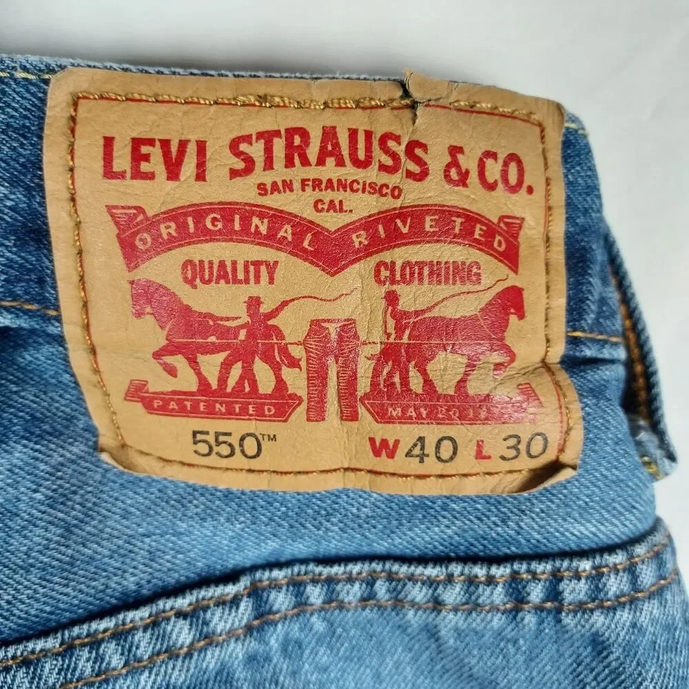 Levi’s 550 Relaxed Fit Jeans Men’s 40x30 Blue Denim Tapered Leg Zip Fly